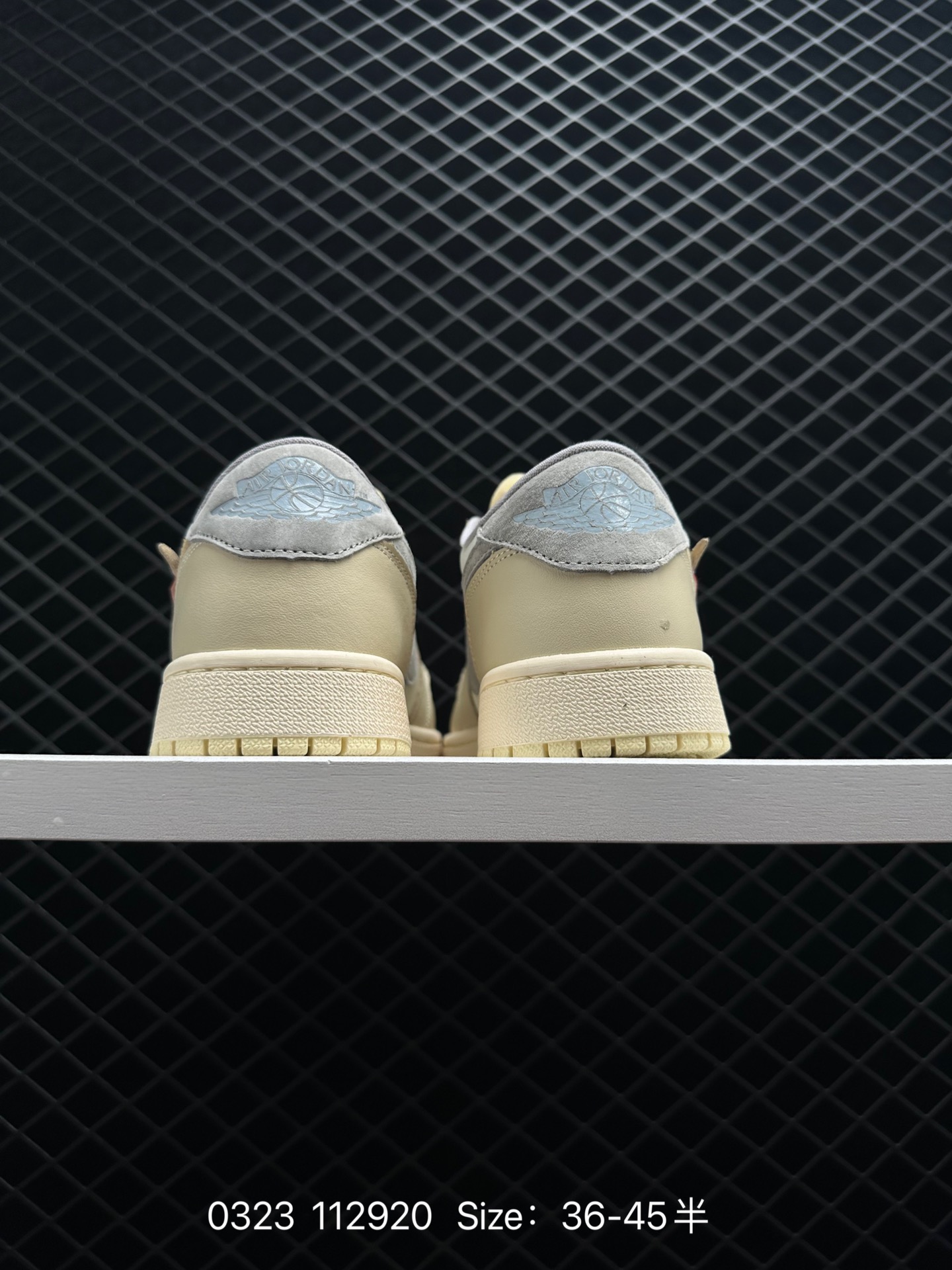 Off-White x  Air Jordan 1 Low OG